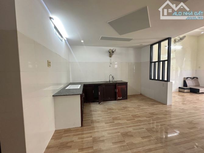 Bán nhà khu dân cư Hòn Thơm đường ô tô 6m giá tốt chỉ 2 tỷ 300 - 3