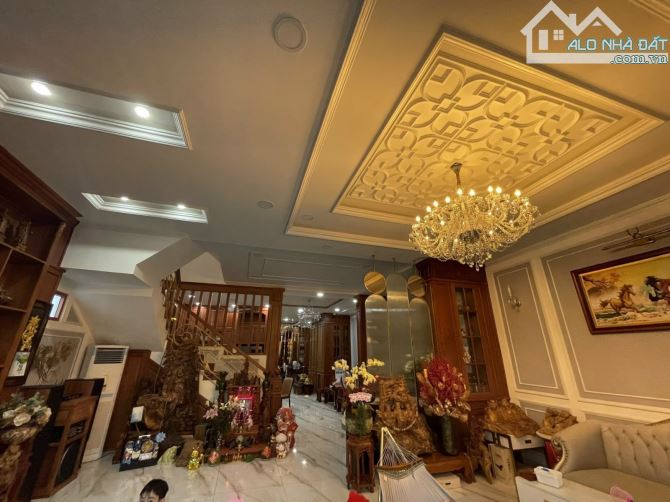 SIÊU PHẨM BIỆT THỰ ĐẲNG CẤP! Nội thất GỖ ĐỎ - Tặng FULL - Vị trí vàng. - 3