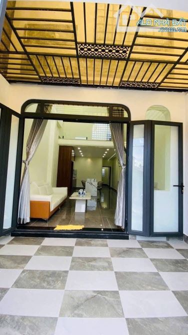 HẺM XE TẢI THÔNG 1 TRỤC GẦN MT TL40 - 73M2 - 3PN - TẶNG FULL NỘI THẤT - QUA GÒ VẤP 10P . - 3