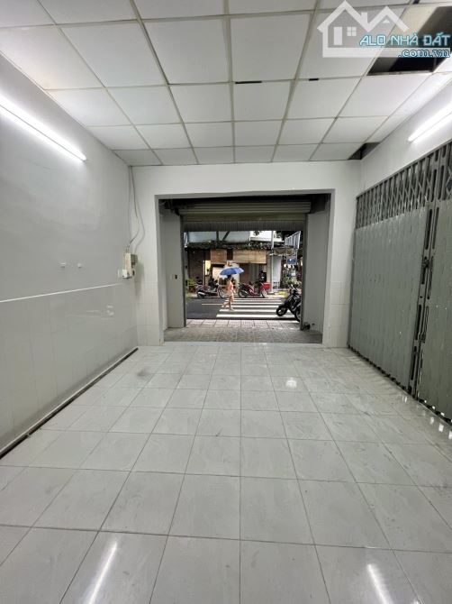 Mặt tiền NGUYỄN TRƯỜNG TỘ - KHÔNG LỘ GIỚI (4.3 x 14). VỊ TRÍ KINH DOANH GIÁ CHỈ 11 tỷ TL - 3