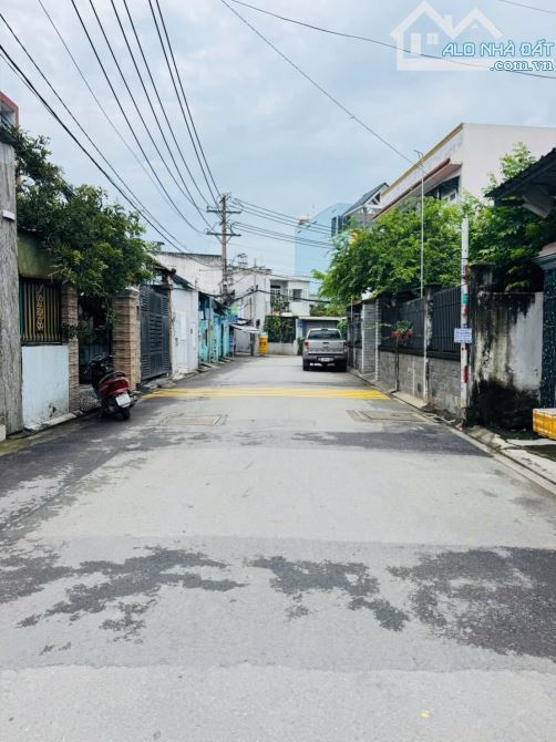 NHÀ 2 TẦNG, 180m2 , MẶT TIỀN KINH DOANH – VỪA Ở VỪA CHO THUÊ 22 TR/ THÁNG – PHÚ HỮU - 3