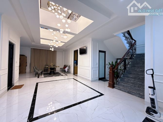 Bán biệt thự KĐT Đặng Xá - 342m2 x 4 tầng - MT 19m - Khu vip - 3