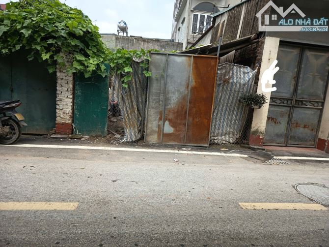 Bán đất Thôn Nội 70 m2, MT 4.5 m giá 8 tỷ, đường ô tô tránh, kinh doanh - 3