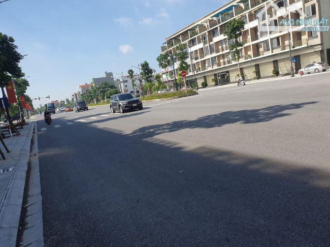 5 TẦNG MỚI TINH- NỘI THẤT LUNG LINH- THANG MÁY XỊN XÒ- MT 5.5m- DT 110m2- VỊ TRÍ ĐẮC ĐỊA - 3