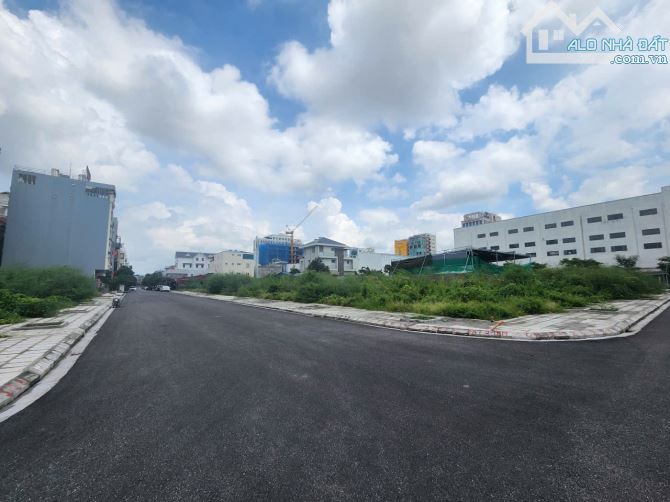 LÔ ĐẤT 407M2 LÔ 26BC TUYẾN 3 LÊ HỒNG PHONG NGAY LƯNG MDM   - Dtmb: 407m2 (14 × 29). - Hướn - 3
