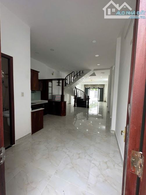 Bán nhà 184m2 đường số 8 trường thọ Thủ đức - 3