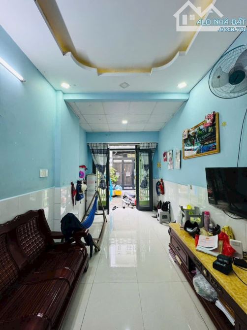 CHỈ 3.1 TỶ - CẠNH KHU TÊN LỬA - HẺM XE TẢI - 24M2 - 4 TẦNG MỚI - 3