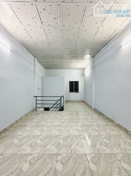 🌟 MẶT TIỀN KINH DOANH – ĐƯỜNG 10M CÓ VỈA HÈ – KHUÔNG VIỆT 🌟 📍 4 x 8.5m – 2 tầng - 3