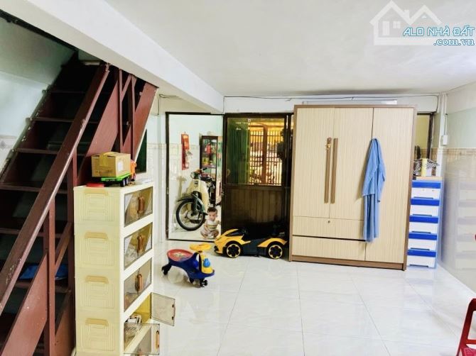 SHOPHOUSE NGAY GIAO LỘ NGUYỄN SƠN – 2 TẦNG – 85M – GIÁ NHỈNH 5 CHỈ 60TR/M - 3