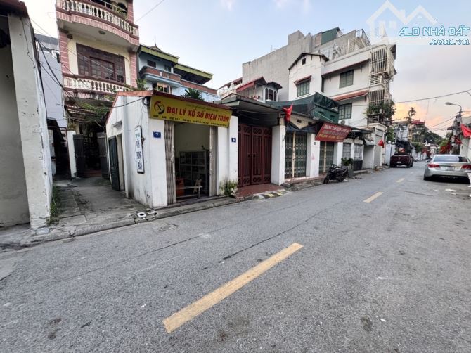 9,35 tỷ - 60m2 ĐẤT THỔ CƯ - THÔNG SỐ HOA HẬU - TRƯỚC NHÀ 2 Ô TÔ TRÁNH - NGÕ THÔNG KD - 3
