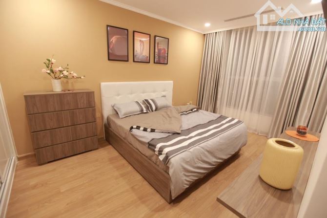 Cho thuê căn hộ Golden Palm Lê Văn Lương 80-100m2 , 2 và 3 ngủ full đồ từ 15tr/ th - 3