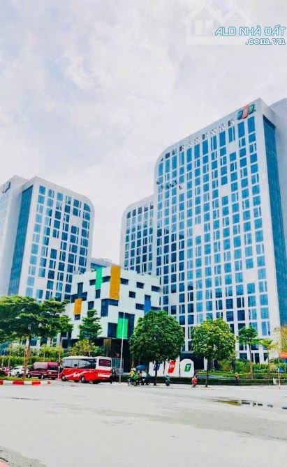 CƠ HỘI VÀNG BÁN GẤP DÃY NHÀ MẶT PHỐ DỊCH VỌNG HẬU, CẦU GIẤY-GIÁ CỰC TỐT - 3