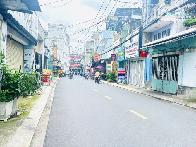 Bán Nhà Trung Chánh Hóc Môn - 40M2 (4 x 10 ) - Cấp 4 - Hẻm Ba Gác-  Chỉ 2,25Tỷ. - 3