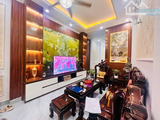BÁN NHANH NHÀ PHỐ THUỴ KHUÊ DT 45M, 5T, 15,5 TỶ. - 3