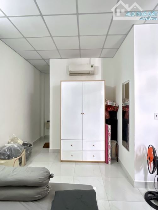 Bán Nhà Gần Chợ Tân Hương - DTSD 70m2 - Chỉ 3.9 Tỷ - 3