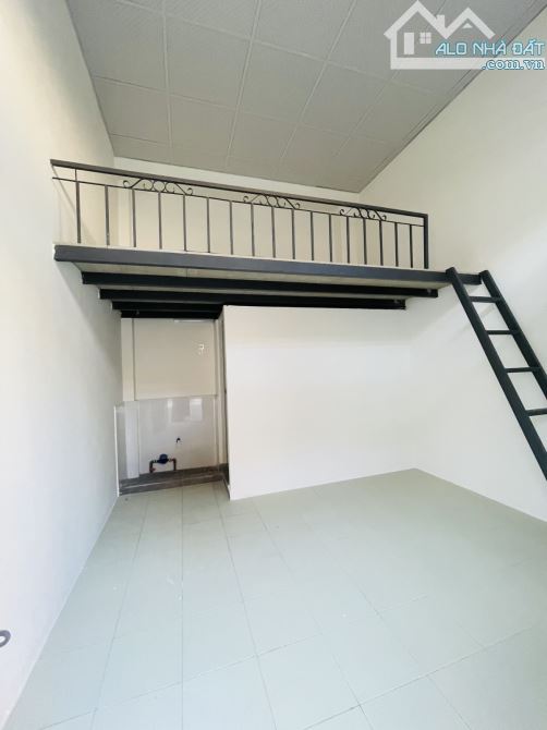 Nhà mặt tiền đường số 6 P Dĩ An 100m2 nhà 3 tầng 8PN đang cho thuê có dòng tiền hàng tháng - 3