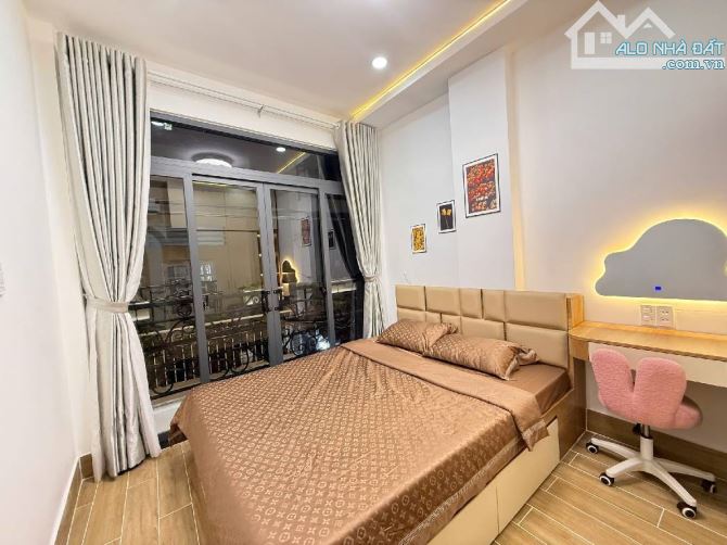 NHÀ ĐẸP, NGAY PHAN XÍCH LONG.PHÚ NHUẬN  ✅dt : 3m × 10m .trệt + 1lầu .2PN 2WC Hẻm 3G thông - 3