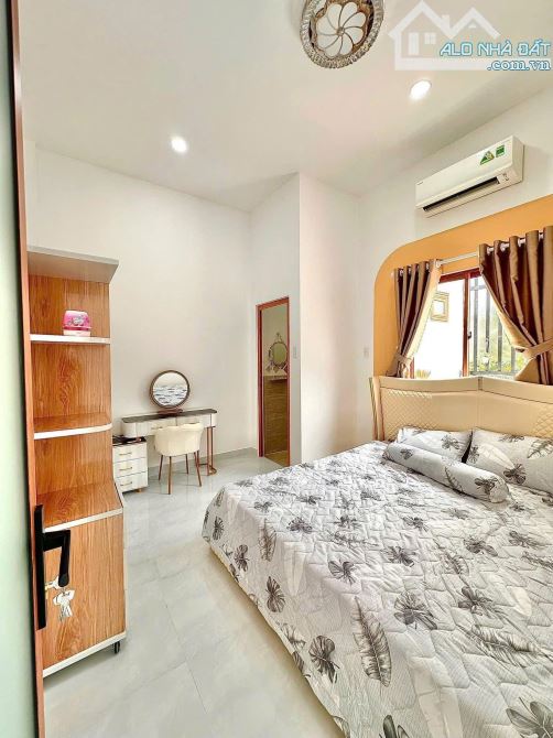 NHÀ CẤP 4 GIÁ CHỈ HƠN 1 TỶ CHÚT XÍU LÀ SỞ HỮU NGAY - 3