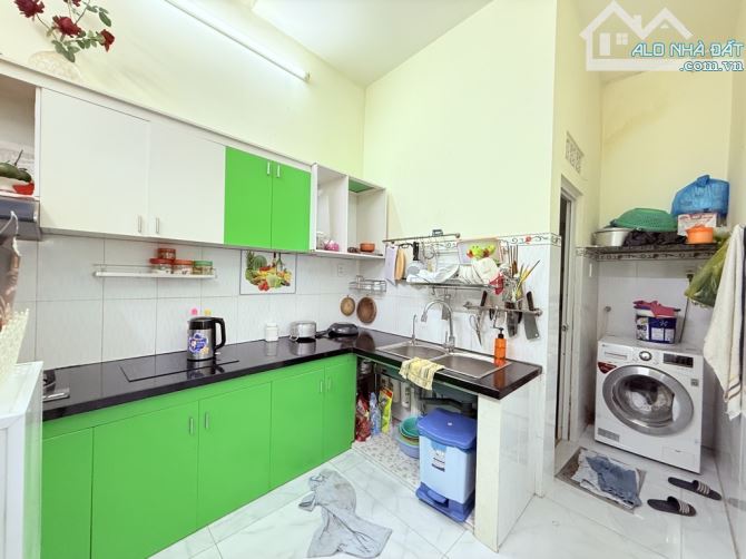 HXH NGAY ĐẠI HỌC CÔNG THƯƠNG-TÂY THẠNH-TÂN PHÚ- 88M2 NỞ HẬU -NGANG 5M- 3 TẦNG- - 3