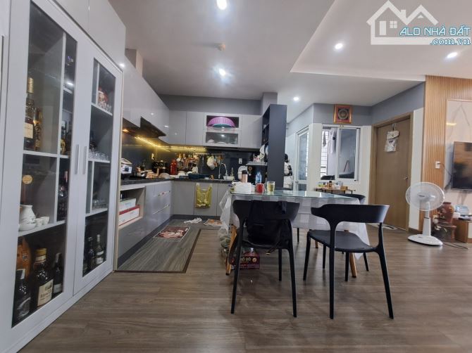 CĂN HỘ SIÊU ĐẸP CC NGỌC LAN, Đ. PHÚ THUẬN, Q.7, 91M2 (9.4x10M), 2PN, 2WC. CHỈ 4.2 TỶ (SHR) - 3