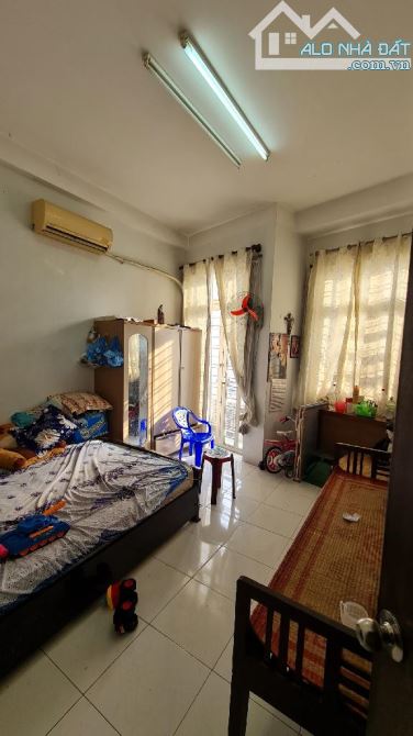 NHÀ SIÊU PHẨM ĐẸP 4 TẦNG, CHỈ HƠN 5 TỶ, PHƯỜNG 7 , QUẬN 8 - 3
