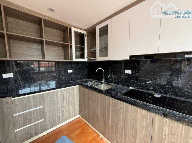 Căn hộ tập thể Bộ Giáo Dục Đường Láng – 34m² sổ đỏ, 50m² sử dụng, đẹp mê ly - 3