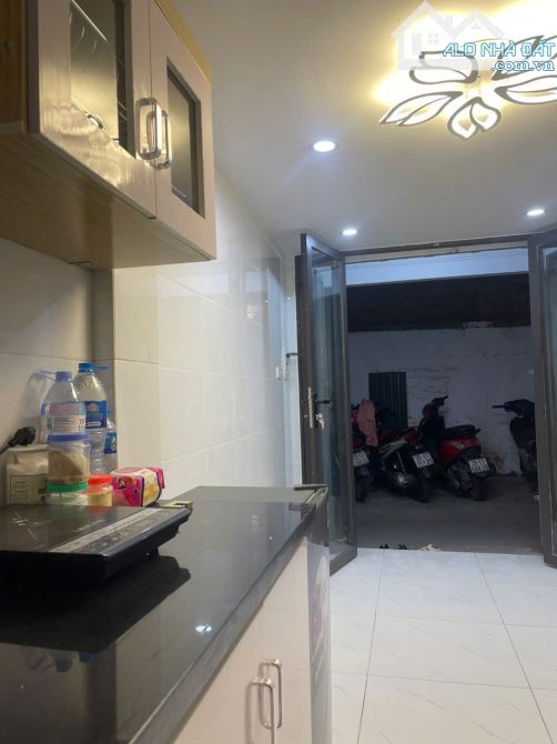 Cho thuê nhà ngõ 124 Vĩnh Tuy, 22m2 x 5 tầng x 3 ngủ, 10 Triệu - 3