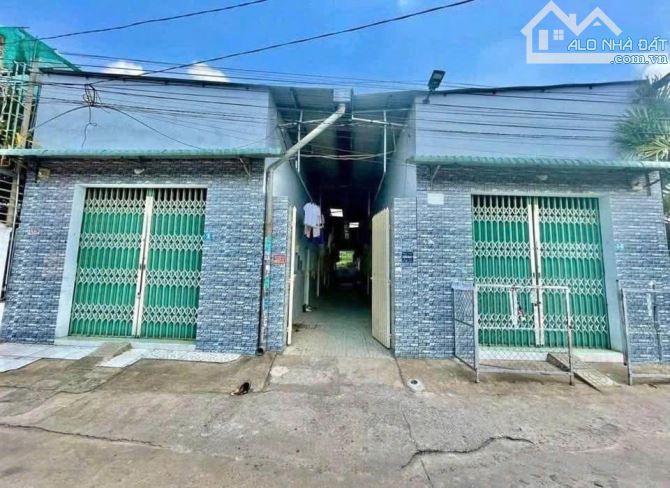 BĐS có dòng tiền sẳn nè A/C ơii, dãy trọ 2 kitot, 8 phòng trọ ngay tại Trảng Bàng-TN. DT 3 - 3