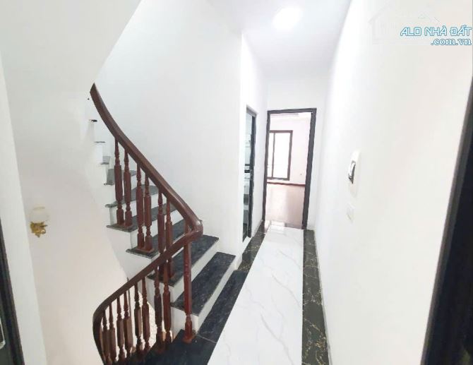 nhà bán Tam Trinh, Q. Hoàng Mai, 38m xây mới 5 tầng - 6PN, hơn 7 tỷ, 2 thoáng vĩnh viễn - 3