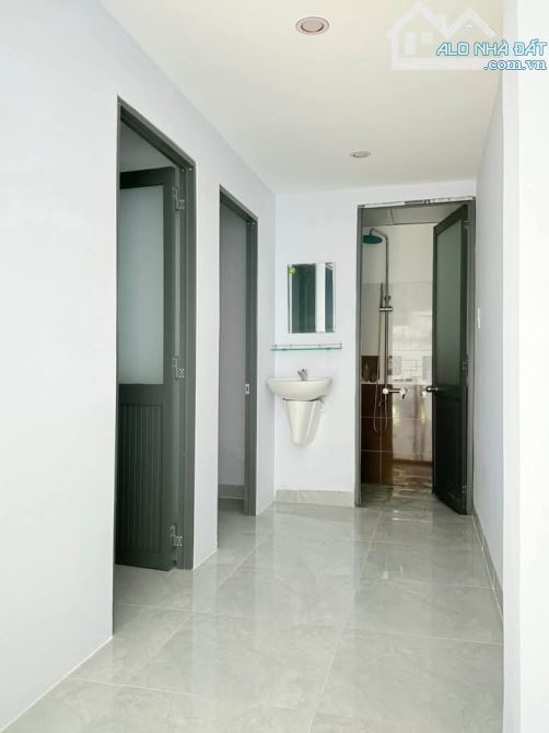 Ngộp ! Bán gấp căn nhà cấp 4 có lửng ở ngay  TT Củ Chi 86m2 SHR giá 900tr - 3