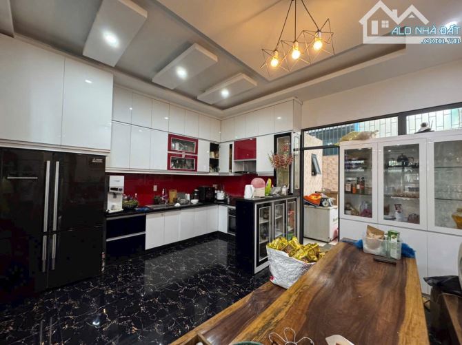 BÁN CĂN NHÀ ĐẸP 3 TẦNG, KĐT PHƯỚC LONG A, 96,9M2 CÓ SỔ HỒNG, GIÁ 7,8 TỶ. CN26.9 - 3
