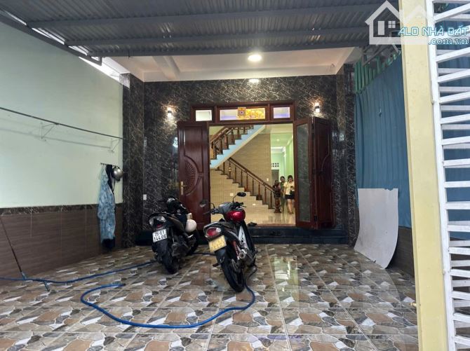 Cho thuê nhà nguyên căn 2 tầng- kiệt ô tô 30 Ngự Bình- An Cựu- Tp Huế - 3