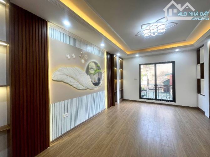 KHU PHÂN LÔ (TT Đặc Công - Vĩnh Quỳnh) - Ô TÔ CHẠY VÒNG QUANH DỪNG ĐỖ NGÀY ĐÊM - THANG MÁY - 3
