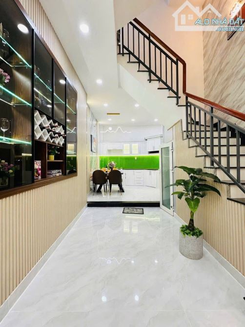 GỒNG LÃI NGÂN HÀNG BÁN GẤP NHÀ NGUYỄN CỬU VÂN, P17, BÌNH THẠNH. GIÁ 5,55 Tỷ - 3