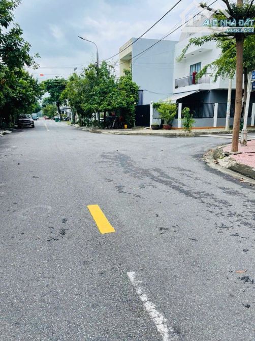 SẬP HẦM LÔ ĐẤT NGAY ĐẠI HỌC DUY TÂN - 115M2 NGANG 5M HƯỚNG ĐÔNG NAM - GIÁ CHỈ 4 TỶ TL - 3