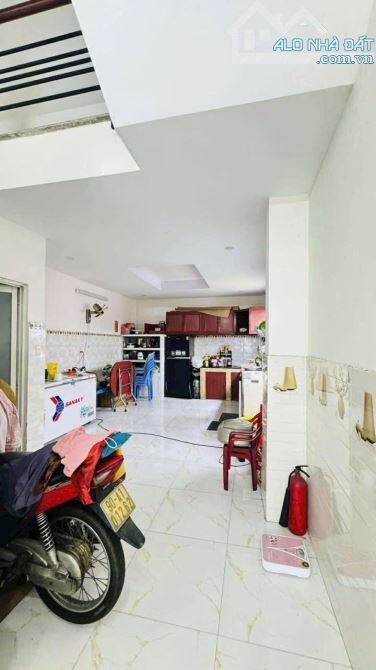 BÁN NHÀ HẺM 8M – NGUYỄN SƠN – TÂN PHÚ - 4m x 17m - 3 TẦNG - 7.2 TỶ - 3