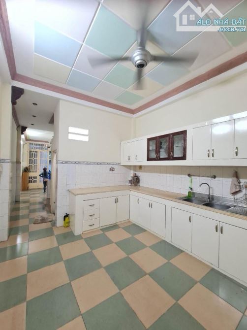 BÁN NHÀ ĐƯỜNG HOÀNG SA P5 QUẬN TÂN BÌNH, DT 47m2- NHÀ 4 TẦNG BTCT ĐẸP Ở LUÔN. GIÁ 9,4 tỷ - 3