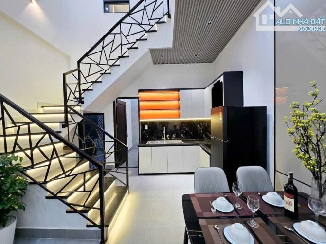 BÁN NHÀ KIỆT LÝ THÁI TỔ. DT: 65m, ngang 4,7m, giá 3,7 tỷ - 3