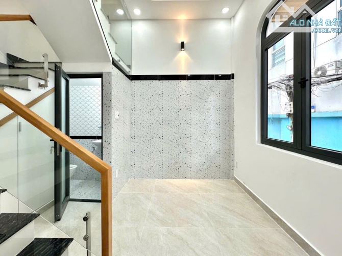 🏩 MẶT TIỀN HỤT LÔ GÓC TRẦN QUANG KHẢI - 3 TẦNG BTCT NGANG 4.2M - SỔ A4 - NHỈNH 9 TỶ - 3