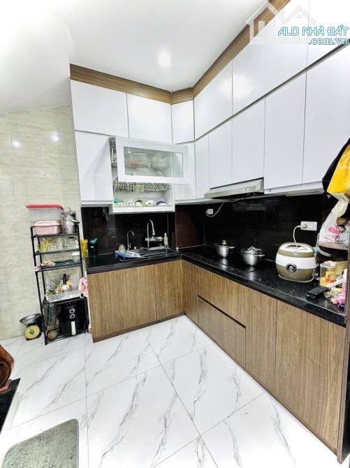 ĐẠI TỪ 💥 NHÀ ĐẸP NHƯ MỚI – 5 TẦNG - FULL NỘI THẤT – NGÕ NÔNG , RỘNG  – GẦN PHỐ - 3