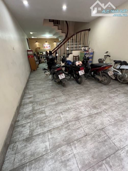 NHÀ ĐẸP LÕI BỒ ĐỀ LONG BIÊN GẦN 50M2 x 5TẦNG, Mt 4M, 4Pn - ĐƯỜNG ÔTÔ CHẠY VÙ VÙ -VÈO VÀO N - 3