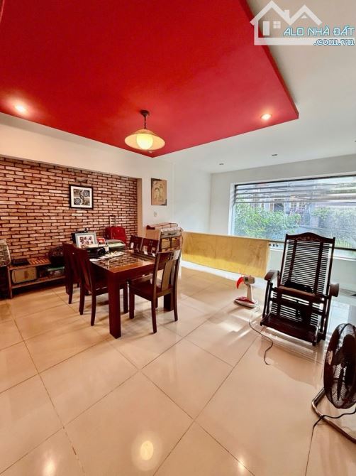 Tân Bình, ngay Bàu Cát_Lạc Long Quân, 4 Tầng đẹp, ngang 5.3m, 82m2, 9.35 Tỷ - 3