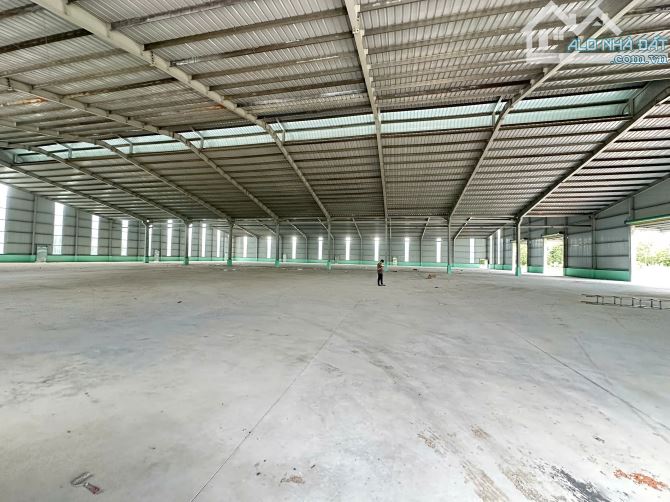 CHO THUÊ XƯỞNG 5.400M2 (29.000M2) CỰC ĐẸP PHÚ GIÁO, TPHCM. GIÁ CHỈ 600TR - 3
