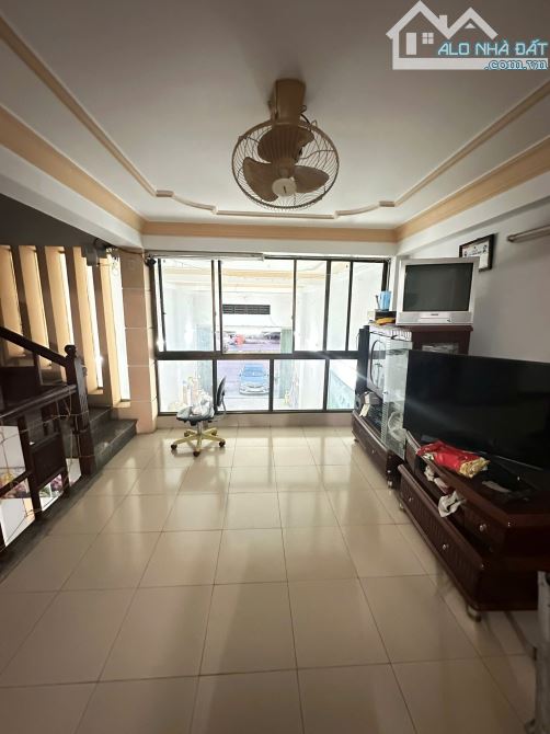 BÁN NHÀ MT KINH DOANH ĐƯỜNG 34m SÁT ĐH_102 m2_CHỈ 8,4 TỶ BÁCH KHOA_ - 3