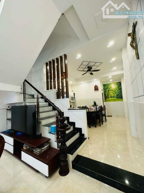 NHÀ VIP NGAY CƯ XÁ LỮ GIA – QUẬN 11 – KIẾN TRÚC SƯ THIẾT KẾ – 4 TẦNG CHỈ 19,x tỷ - 4