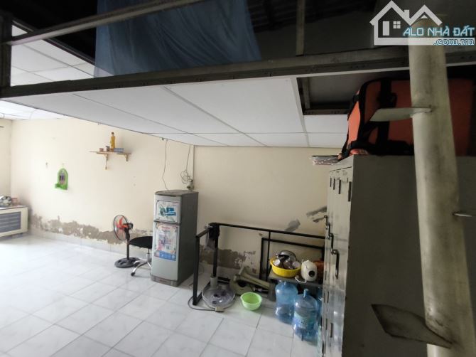 BÁN ĐẤT TẶNG NHÀ CẤP 4 - Q12 - 50M2 - 3,3TỶ TL - 4