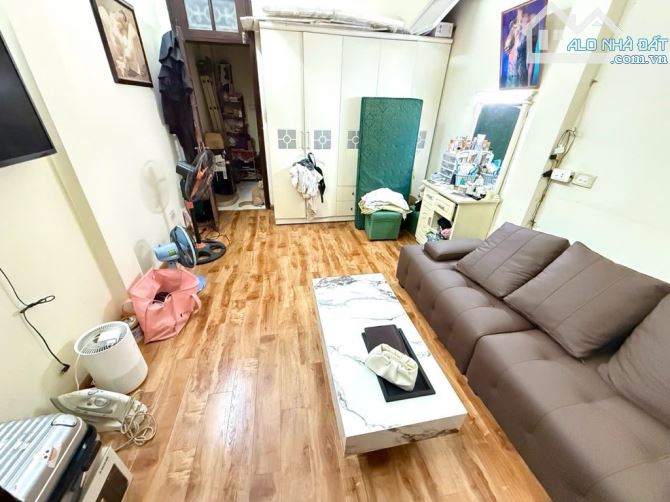 Bán nhà nhỏ đẹp ngõ phố Đội Cấn - 4