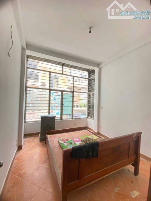 Bán nhà ngõ 67 Thái Thịnh ô tô đỗ cửa 30m ra mặt phố 5 tầng 52m2 cho thuê, kinh doanh đỉnh - 4