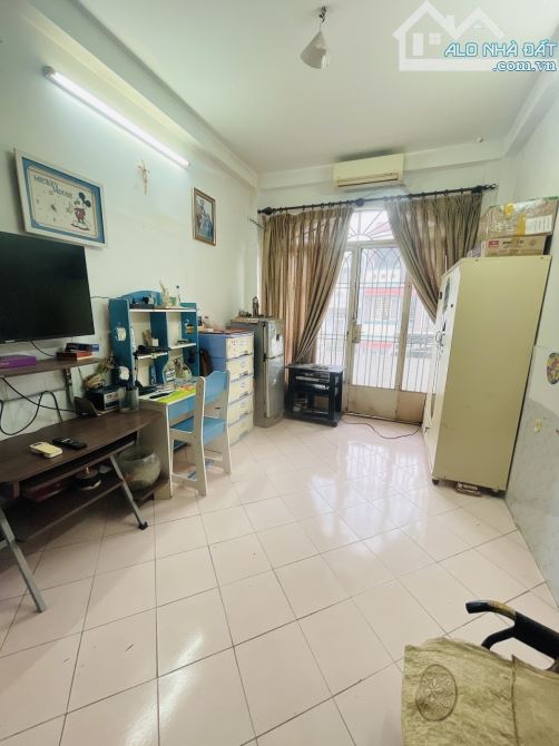 💥 MẶT TIỀN KINH DOANH NGAY CHỢ – NHẬT TẢO Q.10 💥  📍 Nhật Tảo, P.4. 📐 DT: 26m² - 4