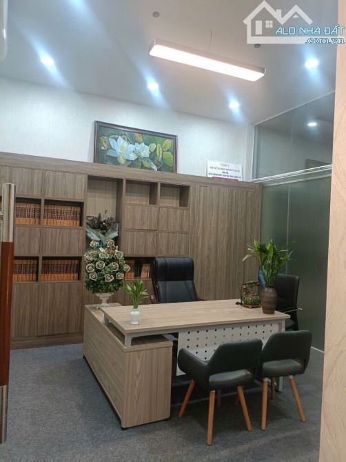 NHÀ SIÊU RẺ MẶT TIỀN Q3 CÒN SÓT LẠI ( 5X 17M ) 7 TẦNG THANG MÁY GIÁ CHỈ 29 TỶ CÒN BỚT - 4